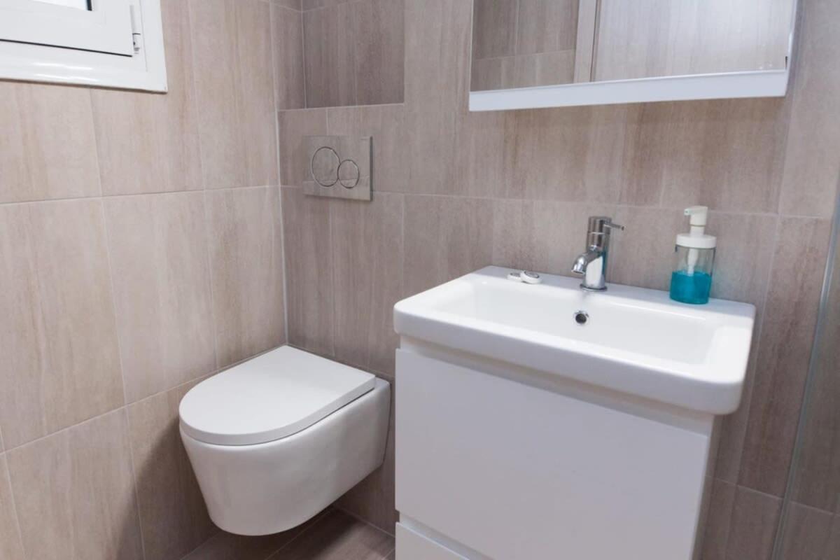 Brand New 2 Bedroom Haven Apt In Galatsi 아테네 외부 사진
