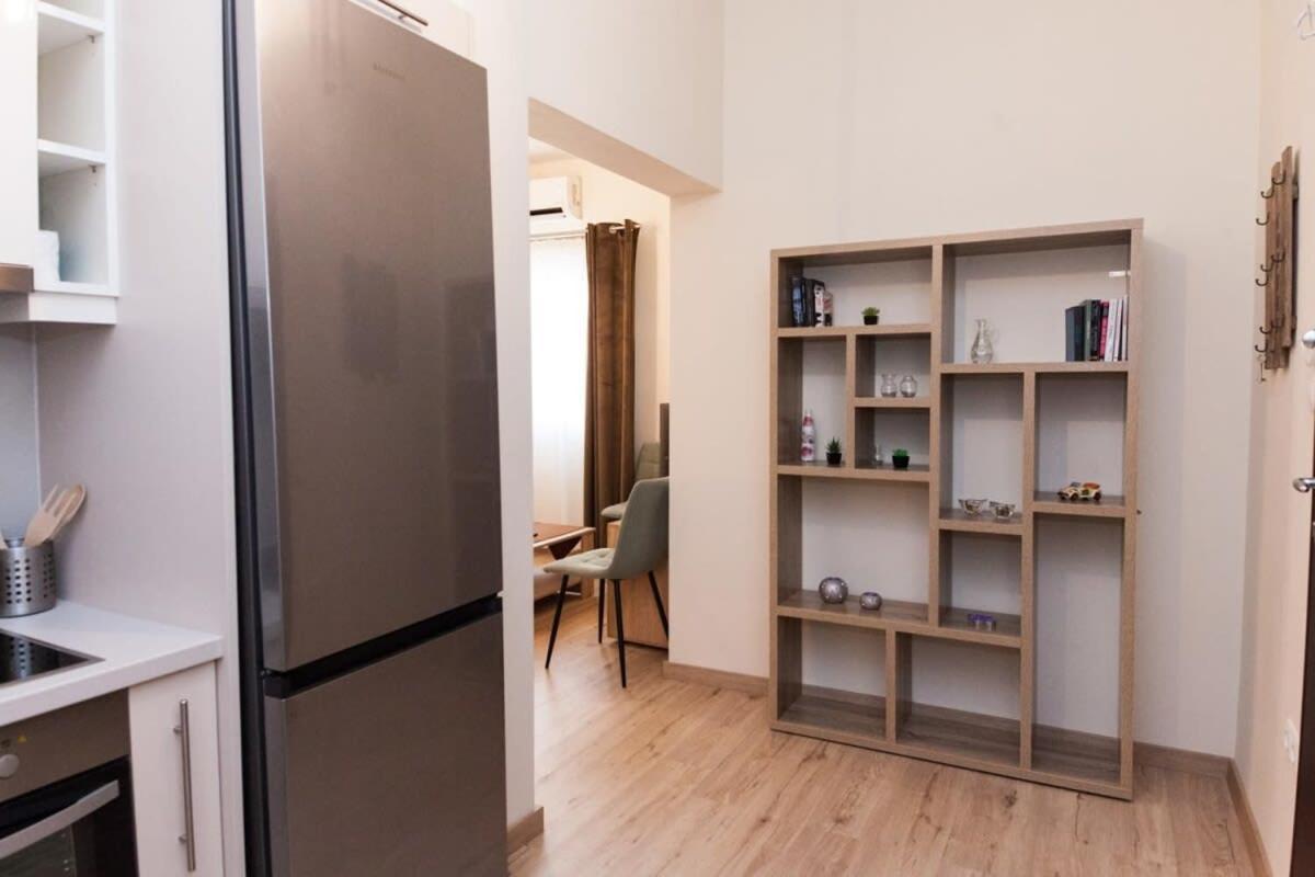 Brand New 2 Bedroom Haven Apt In Galatsi 아테네 외부 사진